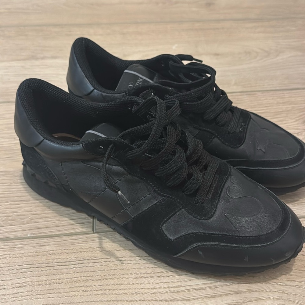 Valentino Garavani Rockrunner Sneakers Men’s 11 Black Leather Suede